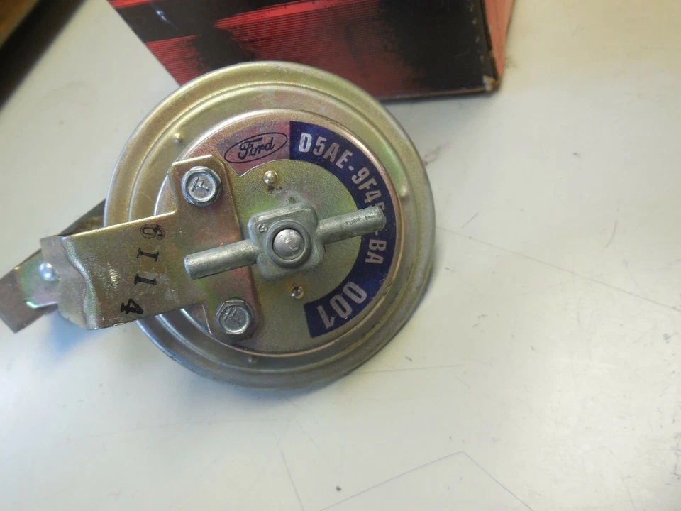 Ford Torino Ranchero 400M 1975 válvula EGR CX-50 nuevo de lote Foto 2 de 4