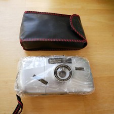 New QuickShot DI-4410 Mango 35mm Camera Focus Free W/ Pouch Still In Package
