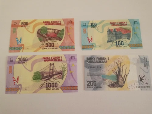 MADAGASCAR 4 BANKNOTES 2017
