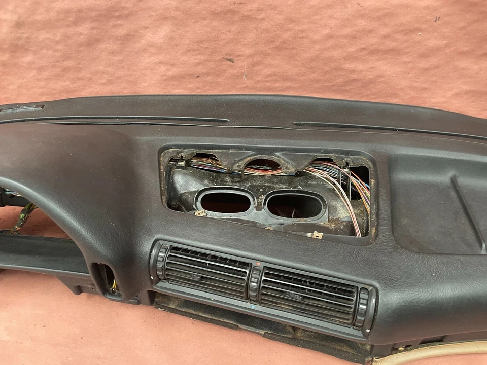 Черная панель приборной панели BMW 735I 735 E32 OEM #90200 - Изображение 4 из 4