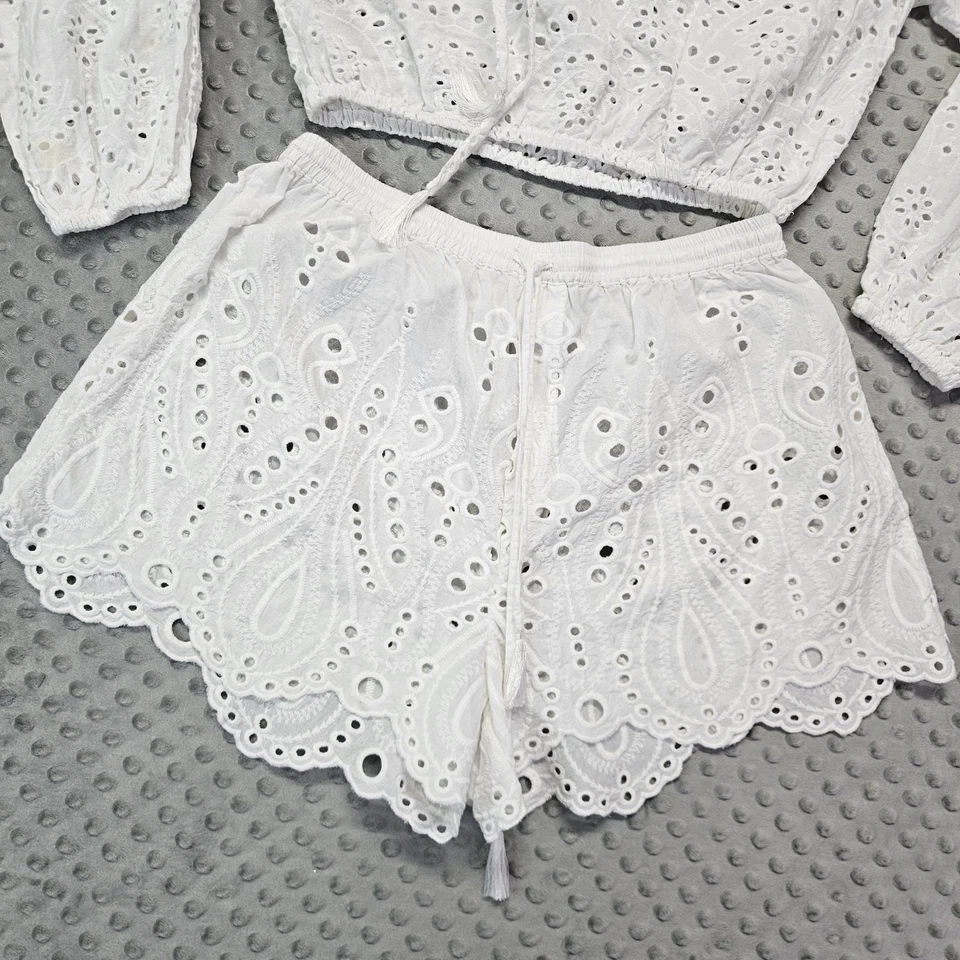 Shorts e blusa Natalie Martin Collection jaspe branco renda tamanho grande Pequeno - Imagem 2 de 4