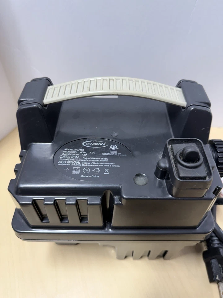 Fuente de alimentación SmartPool NC7100 para limpiador de piscinas con control remoto pieza original usada Foto 2 de 4