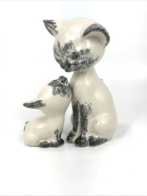 Vintage Ceramic Mom Cat Kitten Figurines Siamese Style Kissing I Love You-READ
