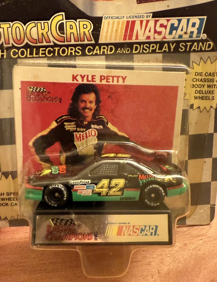 1991 Racing Champions 1:64 NASCAR #42 Kyle Petty Mellow Yellow - Image 4 of 4