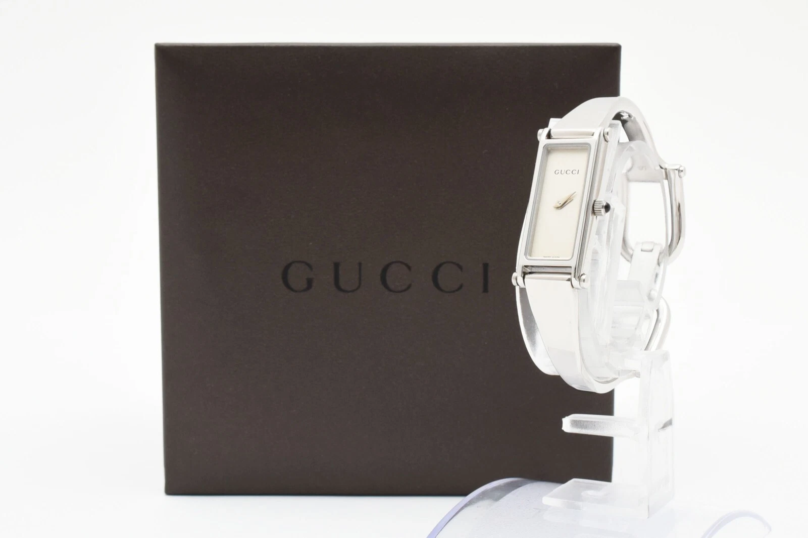 [Presque comme neuve] Montre femme vintage GUCCI 1500L cadran argenté quartz du JAPON