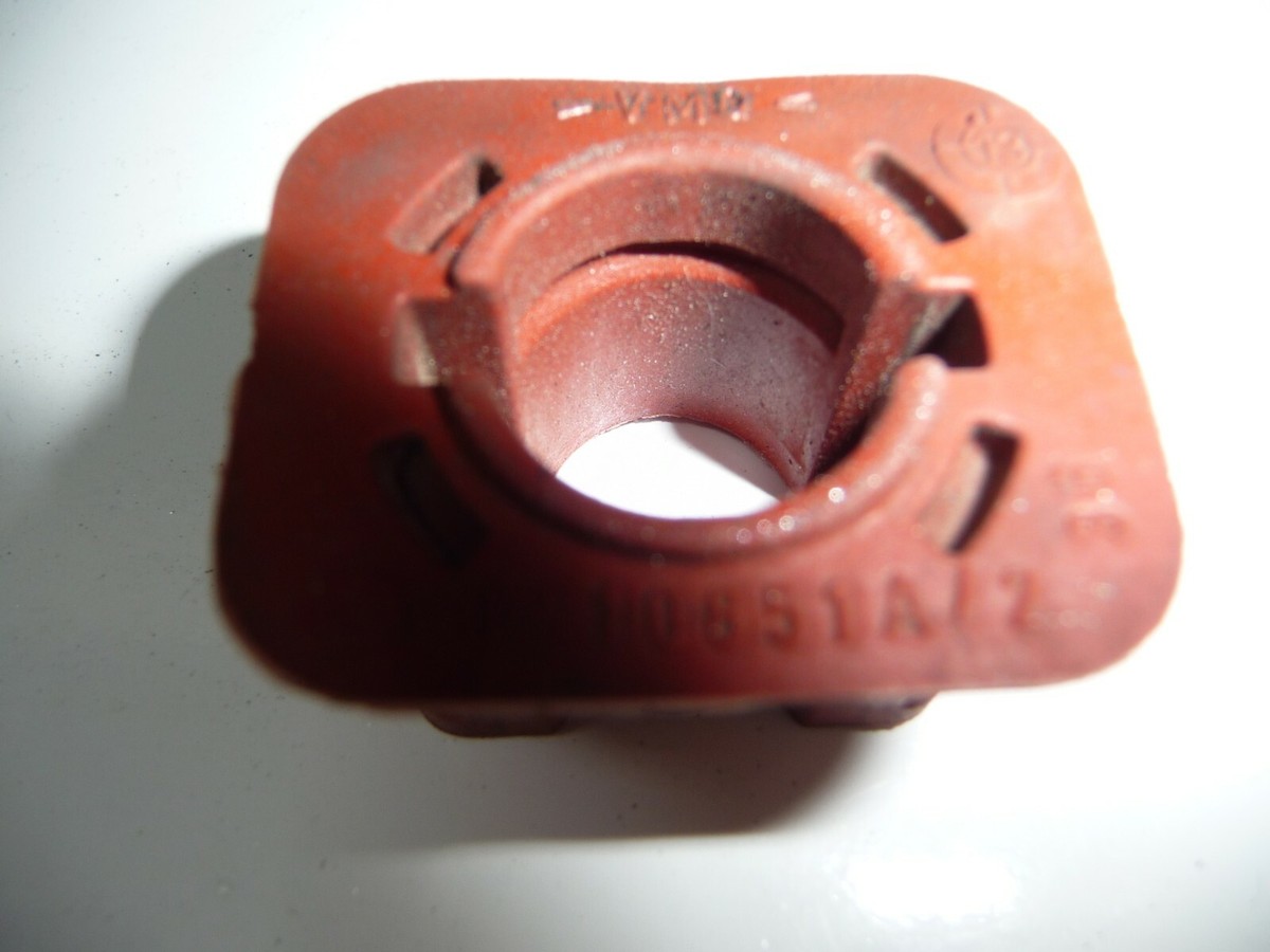 2008-14 Mercedes C300 W204 Radiator Upper Mount Insulator  