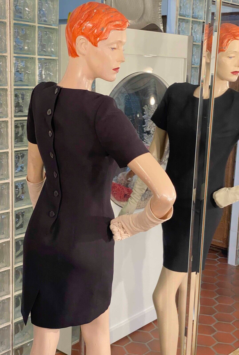 ann taylor little black dress Classic size 2 Petite Button Back Pure wool new collection Hits at mid Alice + Olivia Sia Collection:Crochet The Day - Natural
