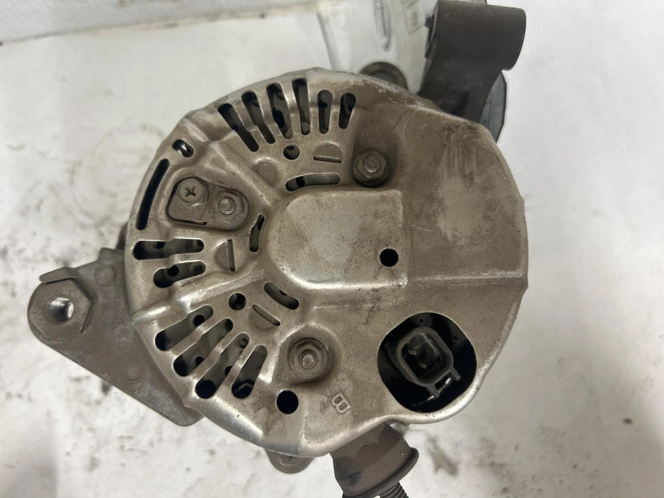 Alternador Mitsubishi Raider 2007 3,7 L Denso 69 k millas OEM 07 Foto 2 de 4