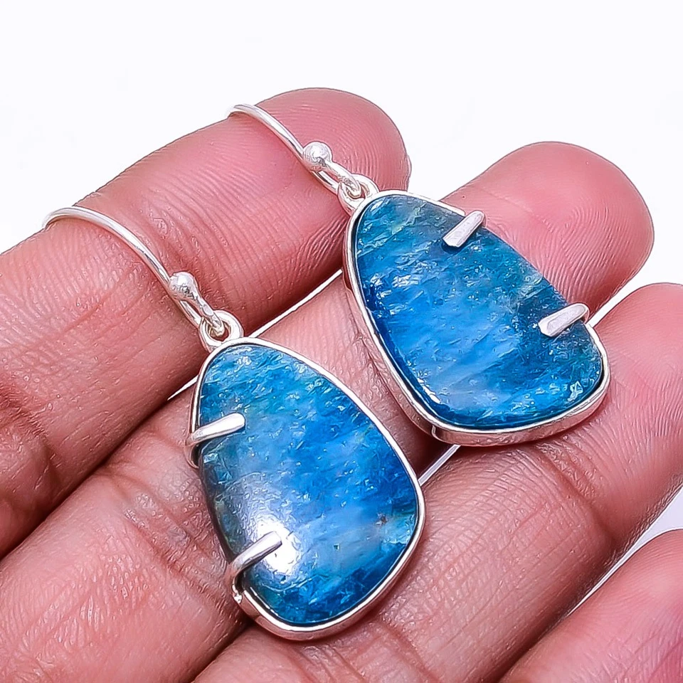 Brinco de prata esterlina 925 azul neon natural apatita -Bahia Mines 1,56" E30 - Imagem 3 de 4