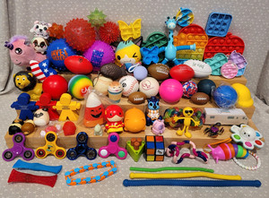 Fidget Spinner Pop Cube Tangle Ball Squishy Plush Foam Stress Toy Lot 70+ Pcs