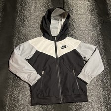 Boys small Nike Sportswear Lightweight Windrunner Hooded Full Zip up Jacket