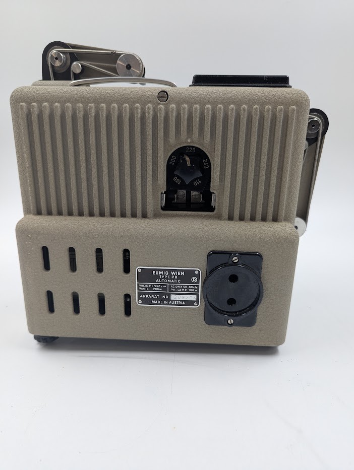 Eumig Wien Type P8 Projector - Tested Power On/Of