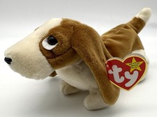 Ty Beanie Babies  Tracker  the Basset Hound Puppy Dog 1997