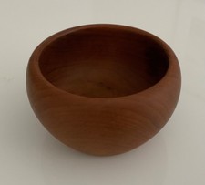 Small Round Hand Turned Hard Wood Bowl - 10cm Diameter - Beautiful Grain