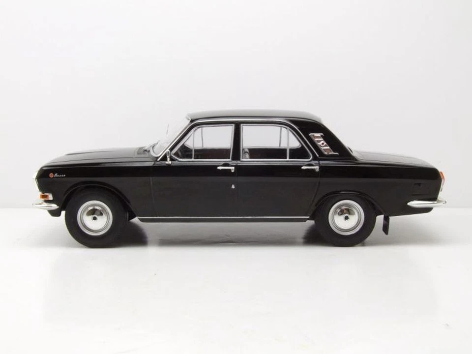 GAZ Wolga Volga M24 1967 schwarz graues Interieur Modellauto 1:18 MCG - Bild 3 von 4