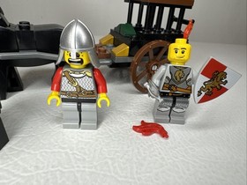 Retired 2010 LEGO Castle: Prison Carriage Rescue (7949) 99% COMPLETE