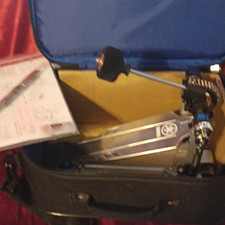 Pédale de grosse caisse Yamaha FP-9C entraînement par chaîne occasion complète dans étui Yamaha 