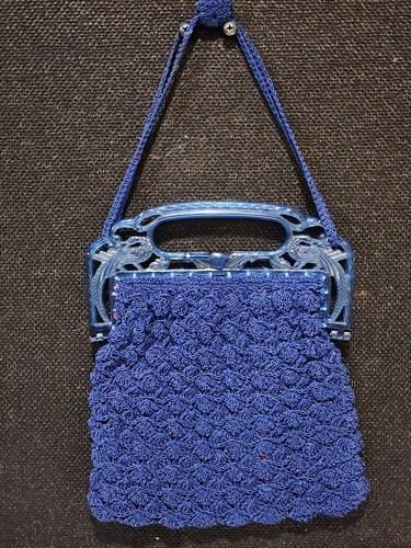 Vintage 1940s Blue Hand Knit Crochet Macrame Lucite Bird Handles Frame Purse