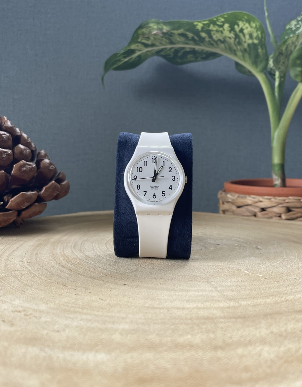 Montre Swatch comme neuve idée cadeau d'anniversaire avec cadran argenté