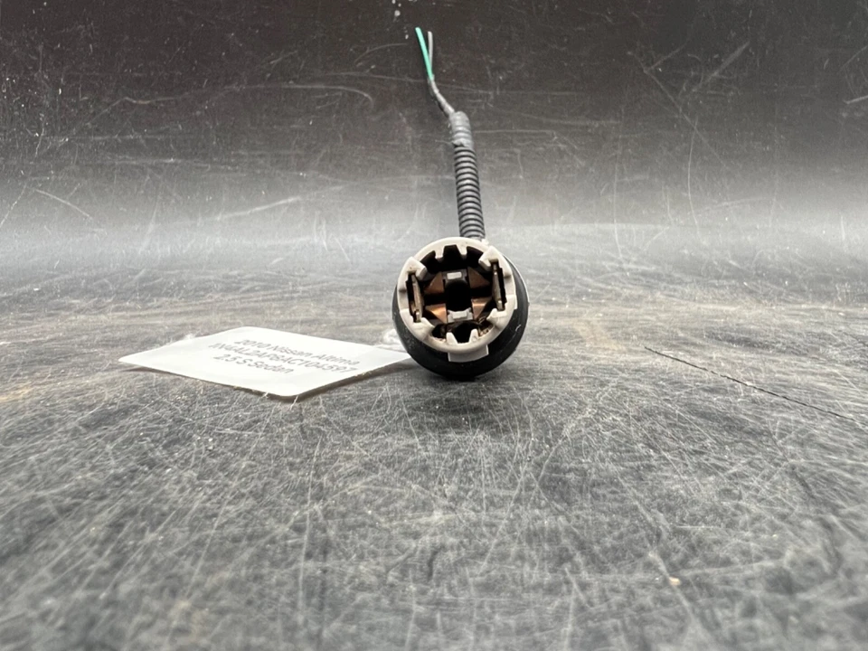 2007-2012 Nissan Altima 2.5 S OEM Socket Headlight Park Pigtail Wiring Harness - Image 2 of 4