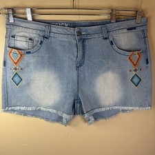 Lovesick Embroidered South Western Distressed Junior Denim Shorts Size 20 Boho