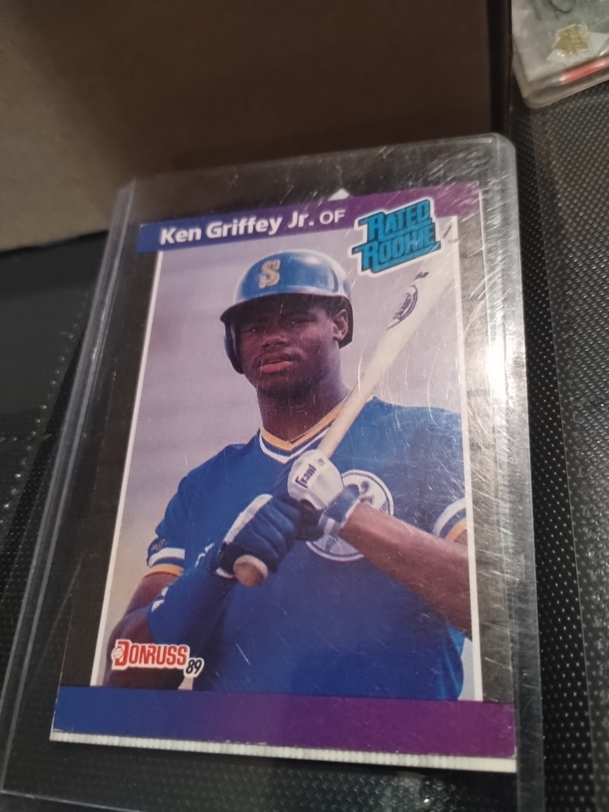 1989 Donruss - Rated Rookie Ken Griffey Jr #33 *Denotes* on Back (RC)