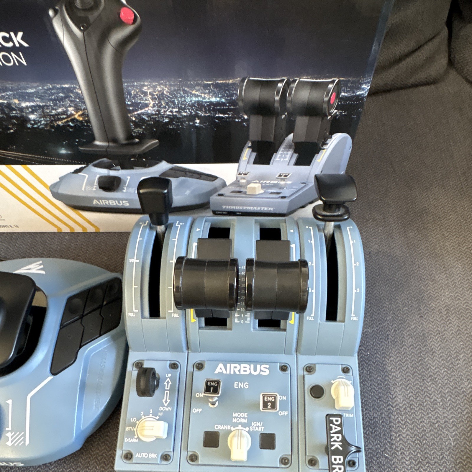 Thrustmaster TCA Officer Pack Airbus Edition Flight Stick & Quadrant ...