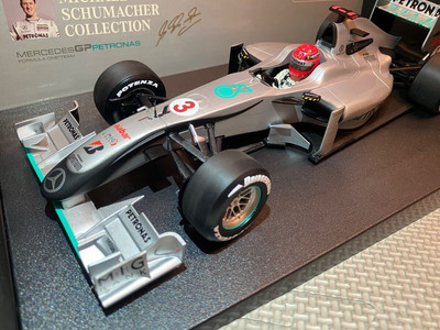 Minichamps Pma 1/18 F1 Mercedes Gp Petronas 2010 Michael