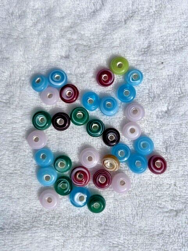 Lot of Beautiful Glass and Plastic Pieces Perfect for Crafts - Picture 13 of 20