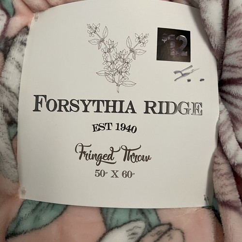 New Forsythia Ridge Plush Fringed Throw Blanket 50”x60” Flower Design - Picture 4 of 8