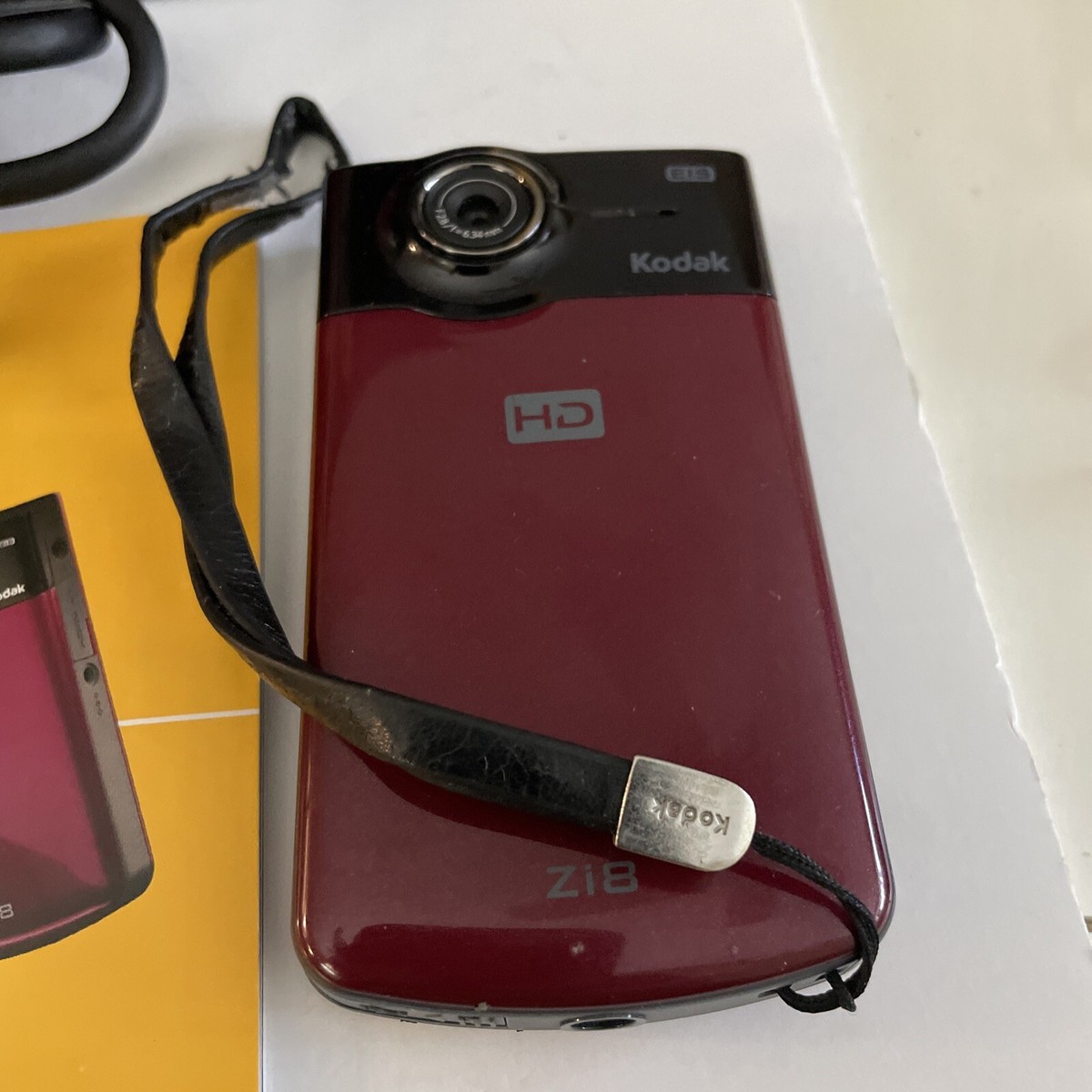 Kodak Zi8 Pocket Video/Photo Digital Camera Camcorder 1080P HD EIS