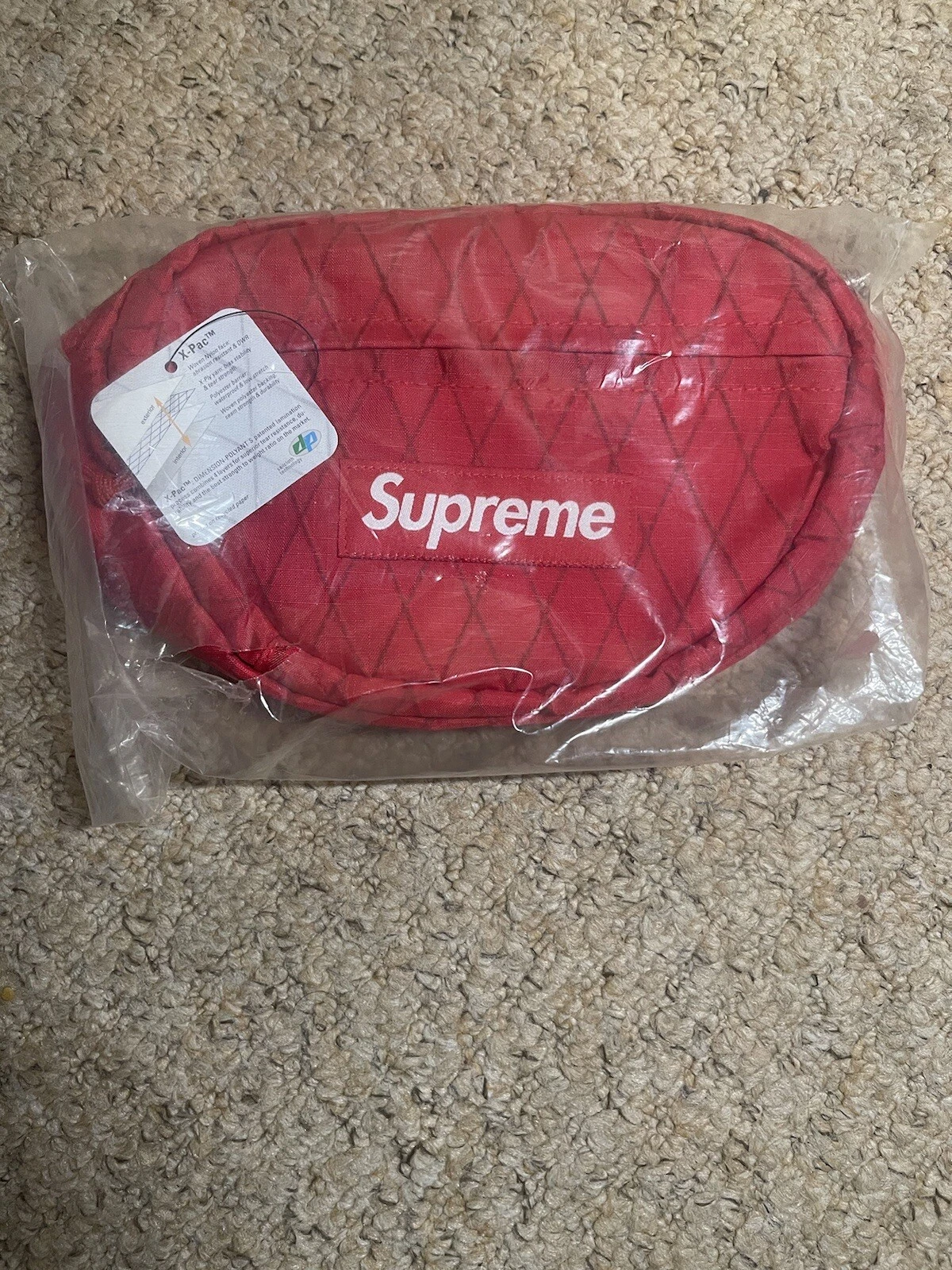 Sac taille Supreme rouge FW18 rare