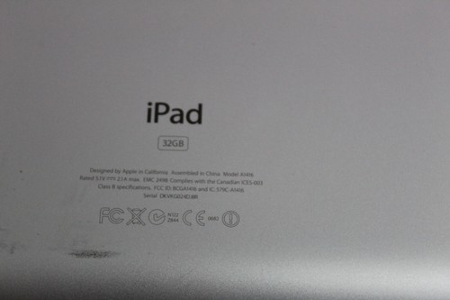 Apple iPad 3rd Gen. 32GB Wi-Fi 9.7in - Untested - Picture 4 of 4
