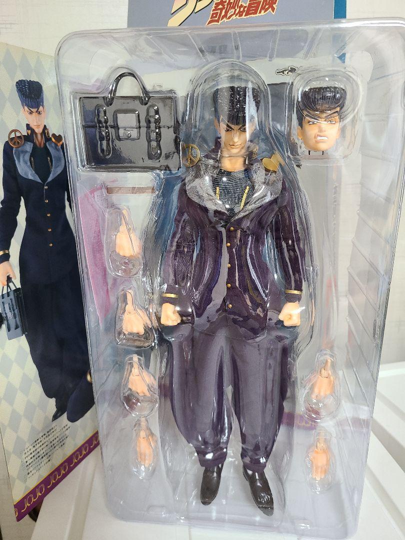 Medicom Toy Real Action Heroes RAH JoJo Josuke Higashikata Action