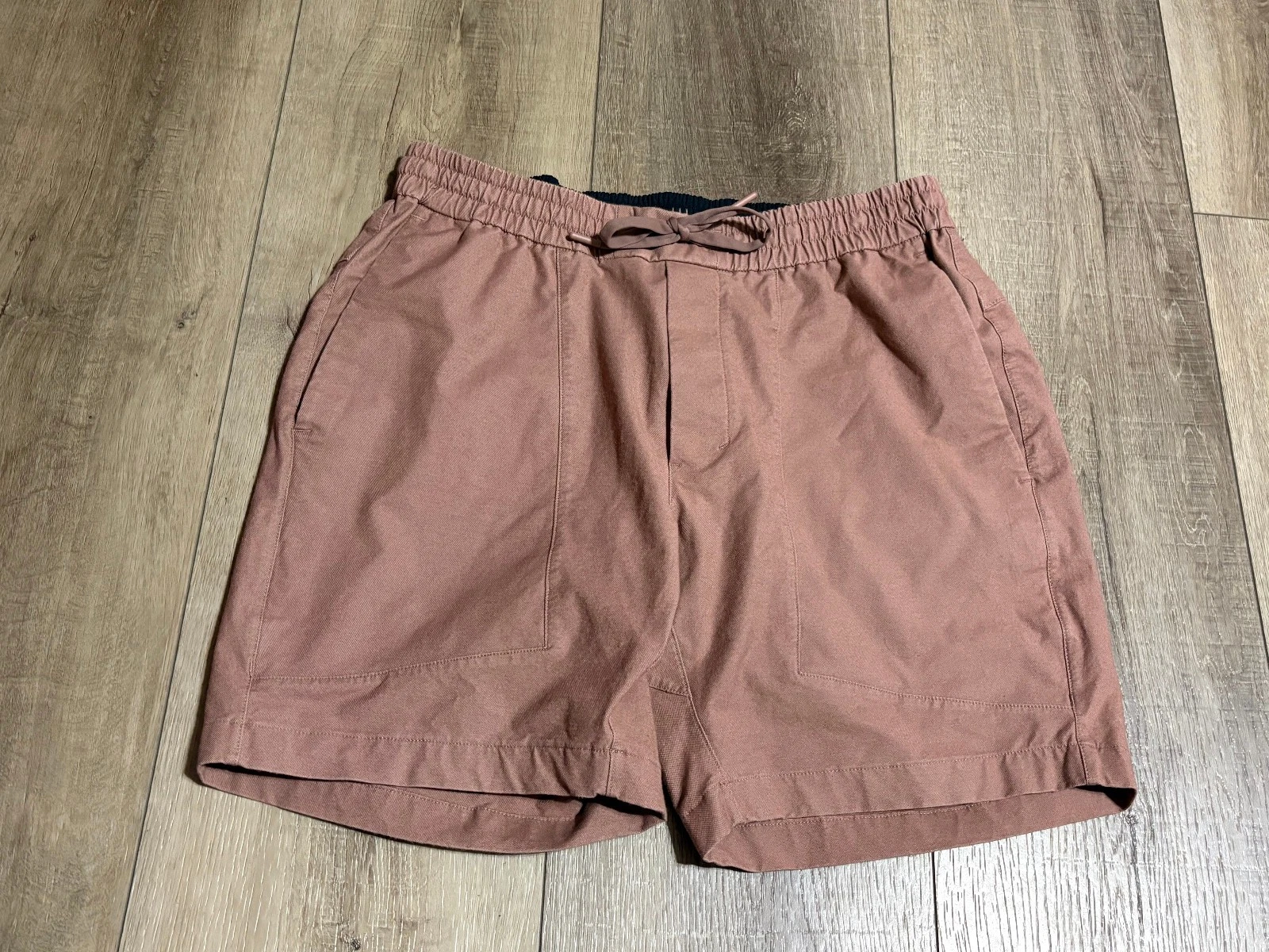LULULEMON Bowline Shorts Men's Large