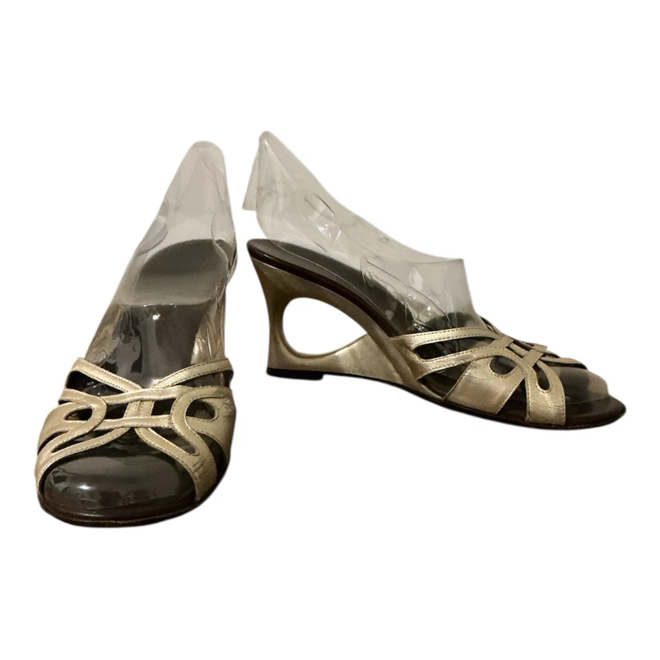 Sandalias sin cordones Cole Haan de cuero plateado para mujer 6 B delgadas 3" zapatos de tacón de cuña Foto 2 de 4