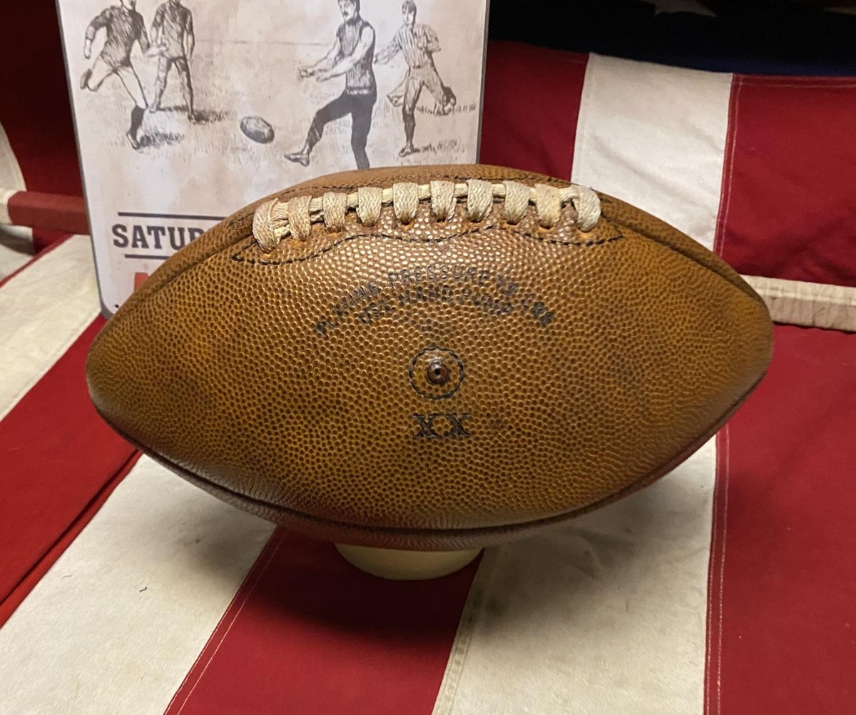 England Football　アンティーク Vintage 1940s Rawlings Leather Official Football w/ Laces XX Model