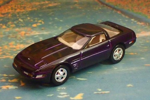 4th Gen 1984-1996 Chevrolet C4 Corvette 5.7L LT1 Coupe 1/64 Scale Limited Edit Q