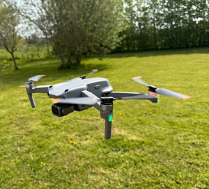 DJI air2s Fly more Drone Bundle w/ Remote, 3 Batteries, Charger