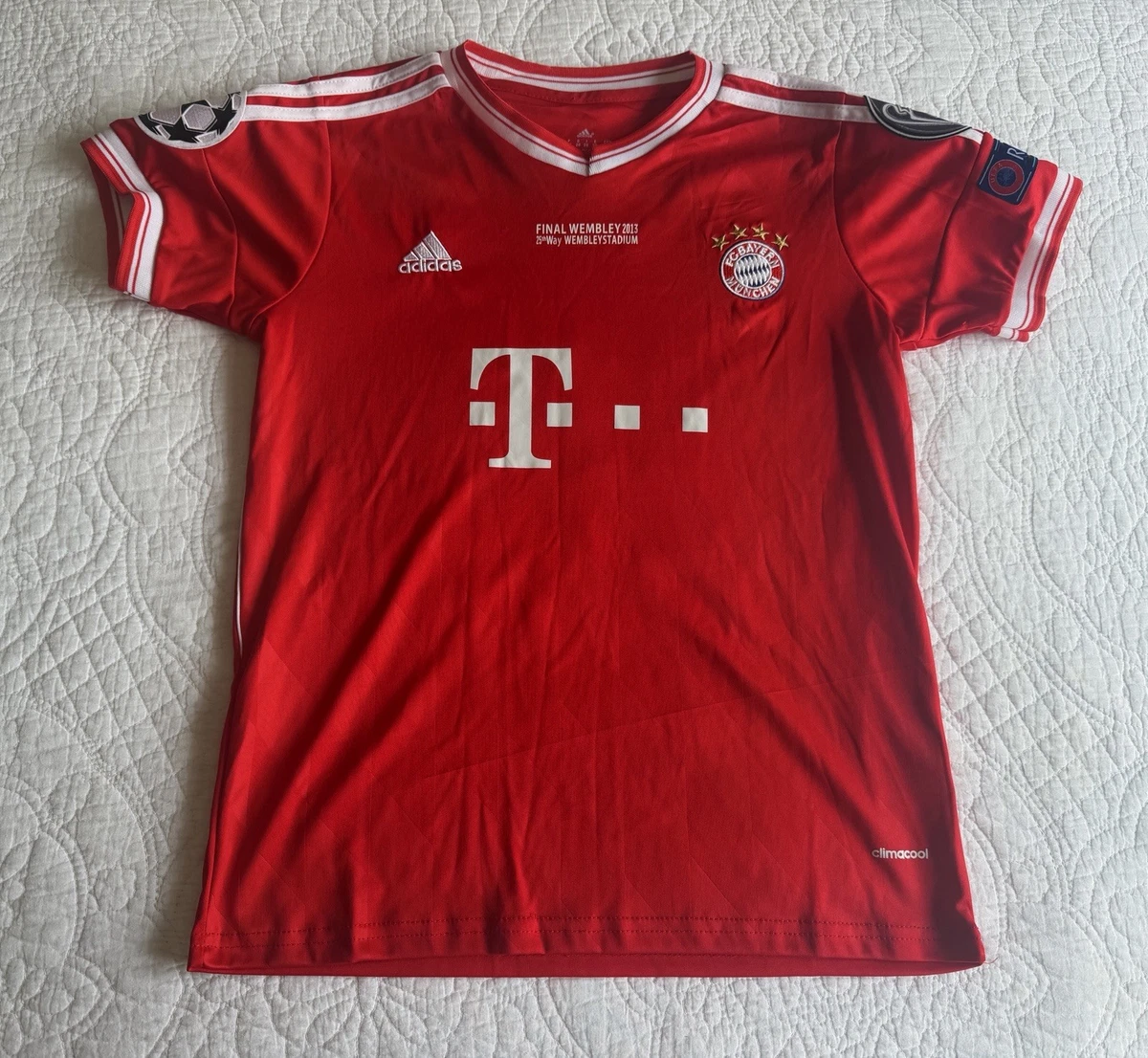 25+ Bayern Munich Arjen Robben International Club Soccer Fan