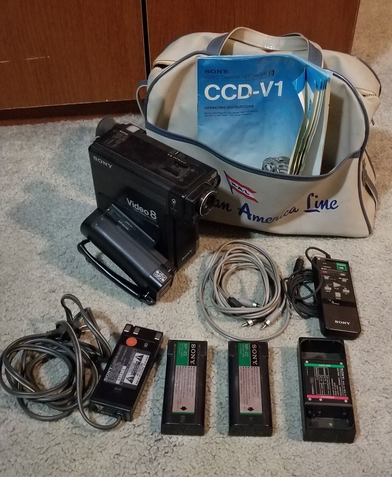 Vintage Sony CCD-V1 8mm Handycam Camcorder with Original Accessories-image