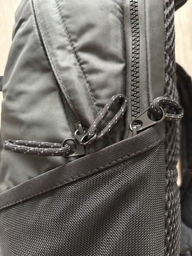 Authentic NIKE Sportswear Essentials 21L Black Padded Backpack - Picture 5 of 12