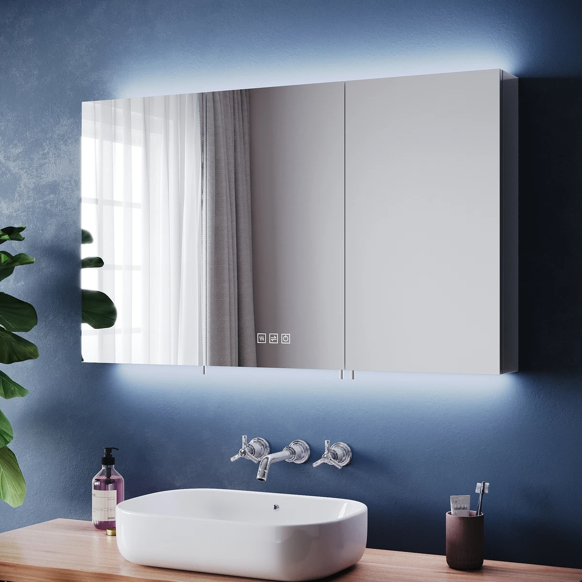 Shower cupboard outlet