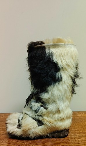Nakiuk Winter Boots Womens 9 Mukluks Long Hair Apres Ski Boots BohoChic Canada - Picture 2 of 12