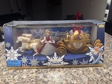 '98 Mattel Disney's Cinderella Royal Holiday Carriage with Cinderella  2 Horses