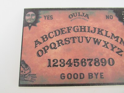 Tablero Ouija Clásico Con Instrucciones En Español Y Planchette – Juego De Mesa Espiritual Para Halloween Y Noches De Misterio