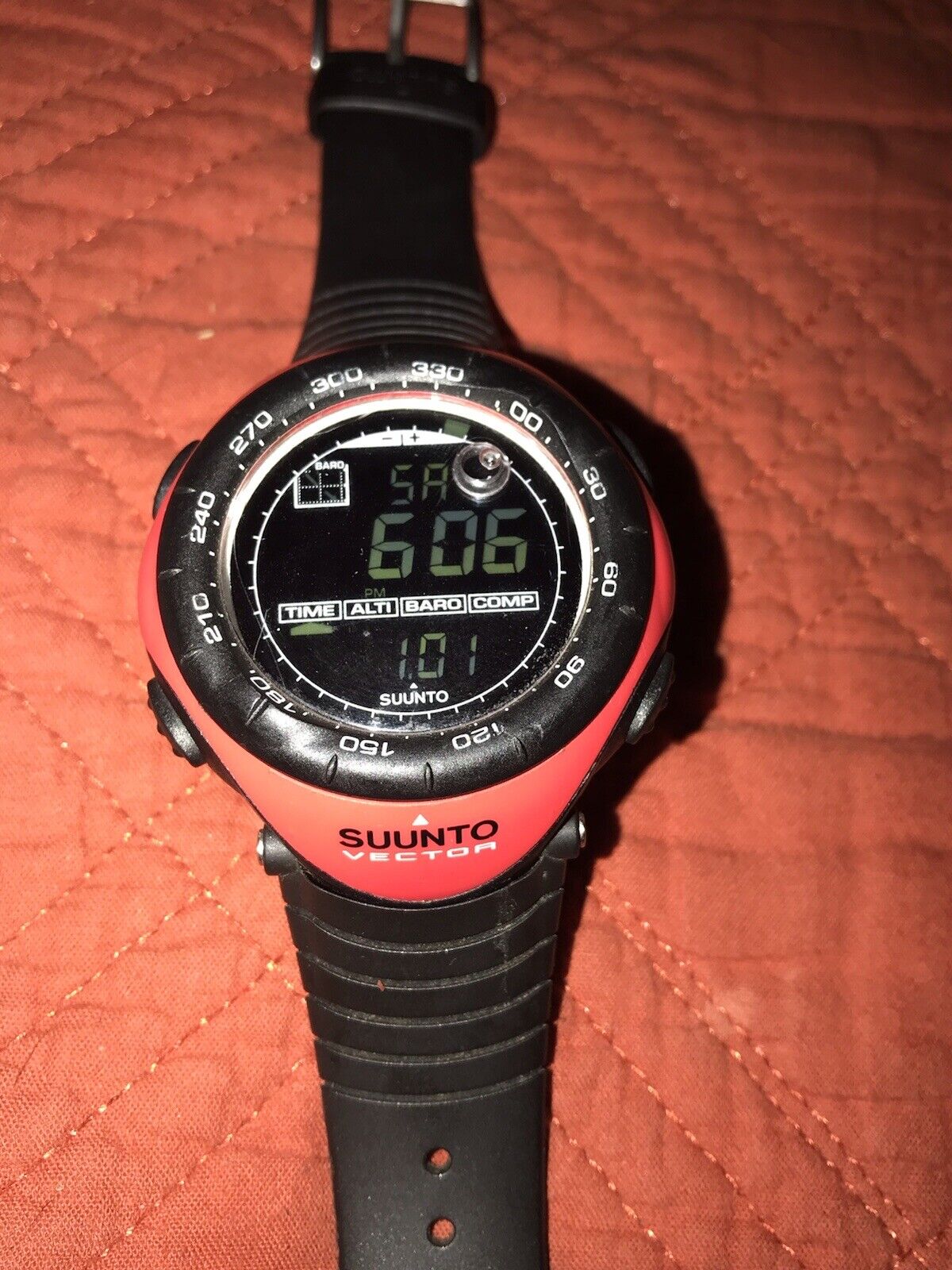 SUUNTO VECTOR RED