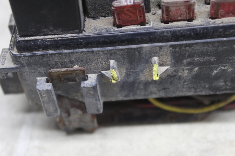 2006 Arctic Cat 500 Auto Main Engine Wiring Harness Wire Fuse Box Panel SEE PICS - Image 3 of 4