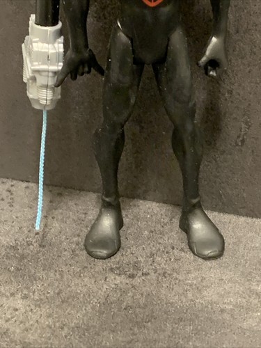 Figura de acción Hasbro de 5 pulgadas Miles Morales Spider-Man Web Shooter 2017 Marvel - Imagen 3 de 11