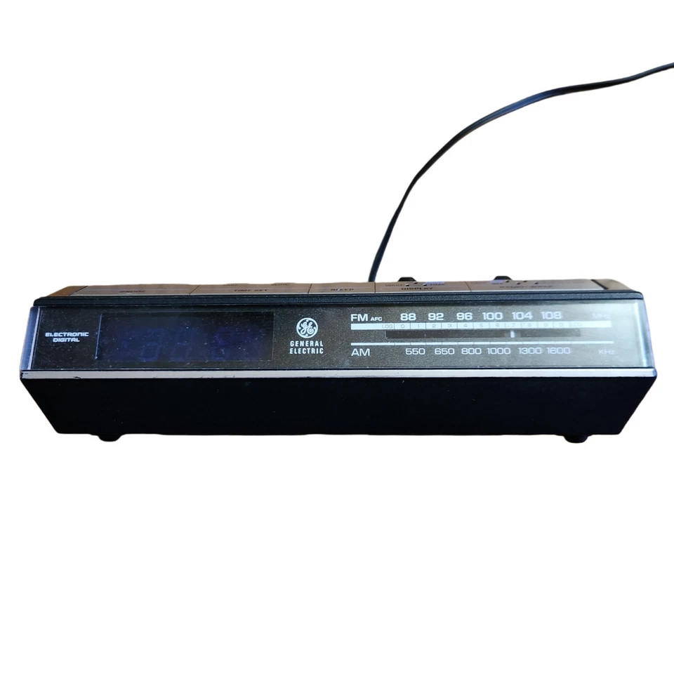 Vintage General Electric Alarm Clock AM FM Radio 7-4642B Blue Light Snooze GE - Image 2 of 3